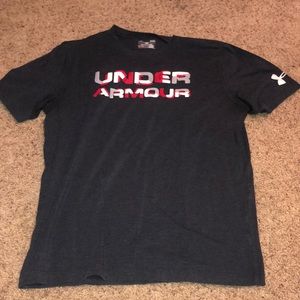 Large men’s under armour t shirt
